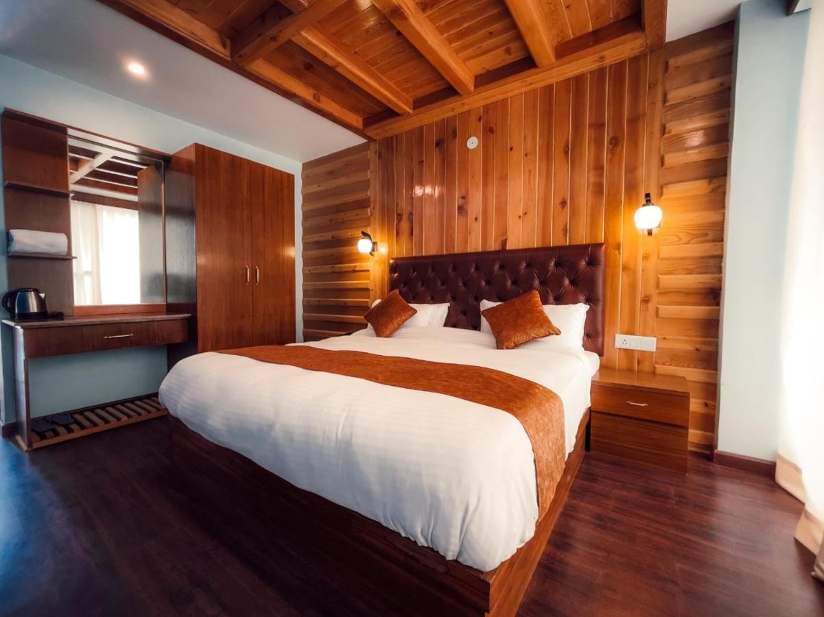 Winterline Resort Near Mall Road Manali - Centrally Heated & Air Cooled Zewnętrze zdjęcie