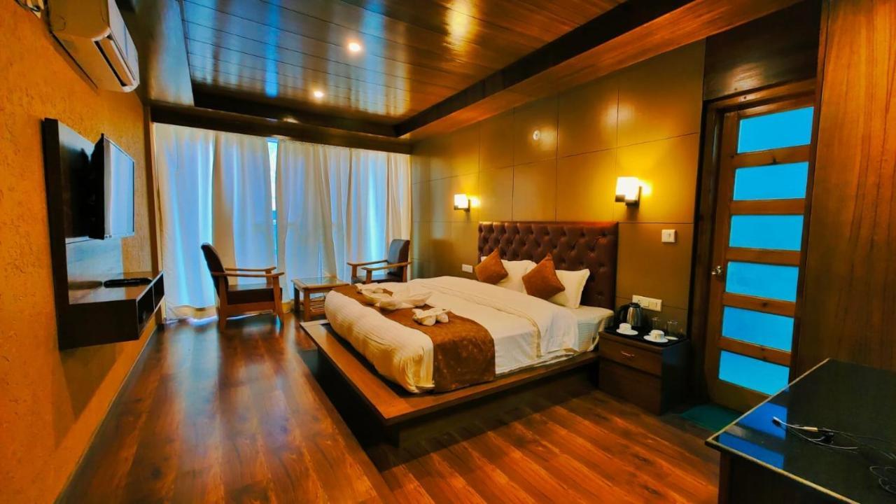Winterline Resort Near Mall Road Manali - Centrally Heated & Air Cooled Zewnętrze zdjęcie