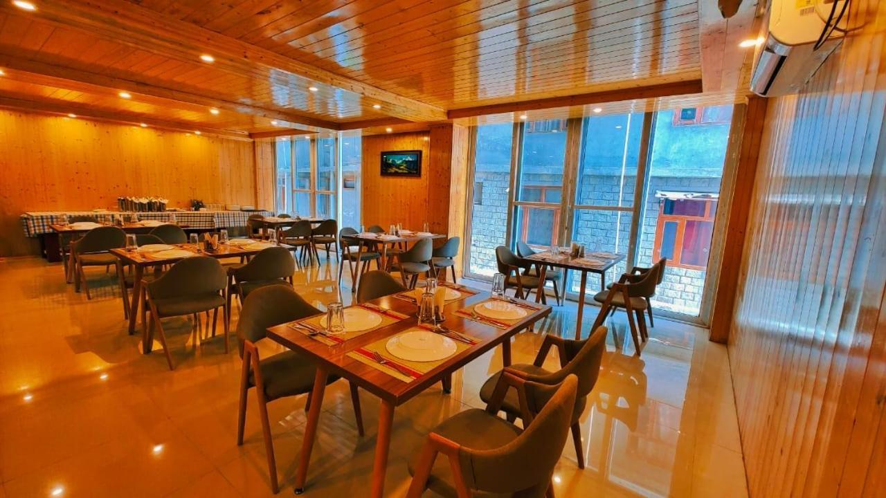 Winterline Resort Near Mall Road Manali - Centrally Heated & Air Cooled Zewnętrze zdjęcie